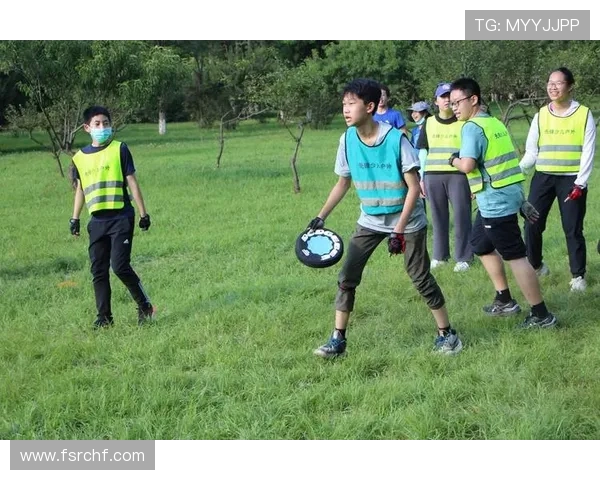 黄芳独家分享飞盘运动技巧与心得体会助你轻松掌握飞盘乐趣