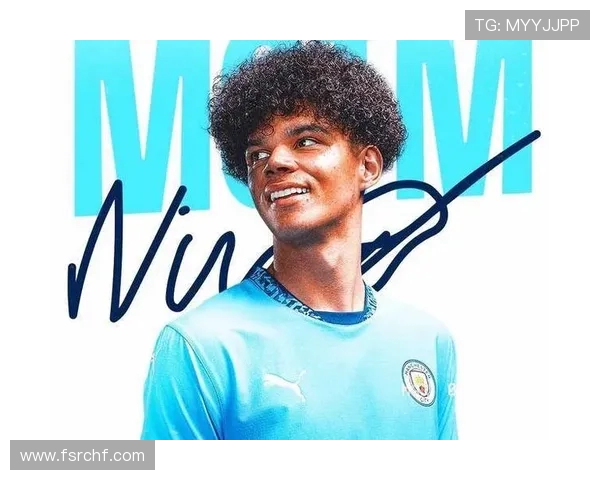 哈维西蒙斯的崛起之路：从青训新星到足球场上的闪耀明星